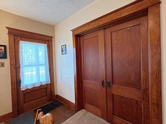 5th image of 1115 E 4th St