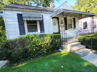 19716 Kenosha St, Harper Woods, MI
