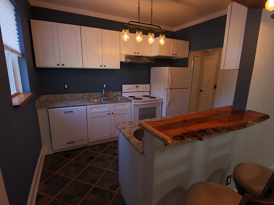 1st image of 1402 Lafayette Blvd APT 3