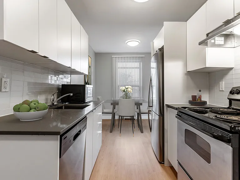 107 Roselawn Ave #101 — Photo 2