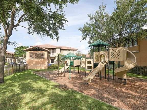 1050 SW 147 Avenue, Pembroke Pines, FL 33027