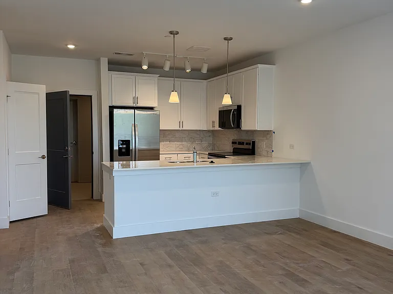 977 E 75th St #75-308A — Photo 6
