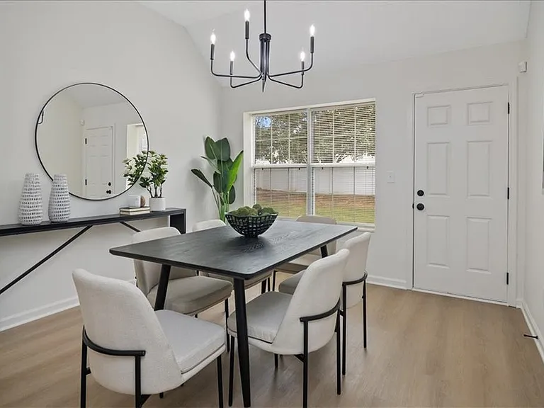 4033 Ravenwood Ct — Photo 14