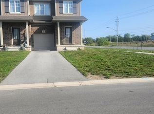 4 Sycamore St, Welland, ON L3C 0H8