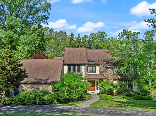 6 Chestnut Ln, Rose Valley, PA 19063