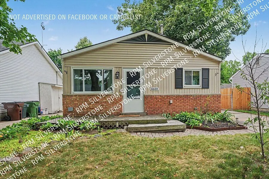 Spacious 3-bedroom — Photo 2