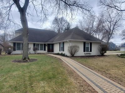 26W055 Cree Ln, Wheaton, IL, 60189