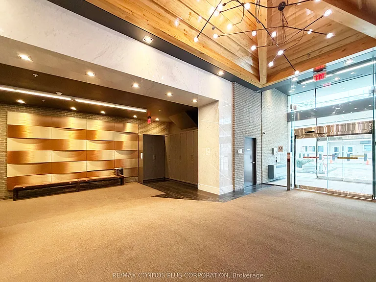 210 Simcoe St #2410 — Photo 22