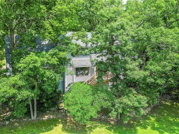 21614 W 72nd St, Shawnee, KS 66218
