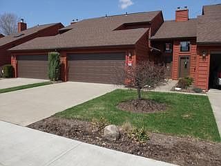 2nd image of 703 Village Club Rd