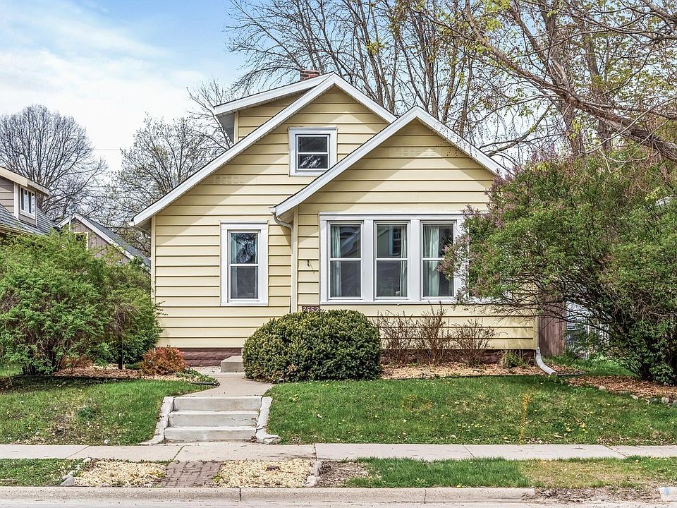 1st image of 3552 36th Ave S