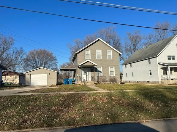112 W Division St, Amboy, IL 61310