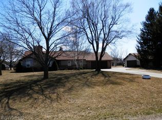 26045 Fawn River Rd, Sturgis, MI 49091