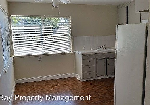 4th image of 1601 Ontario Dr APT 2