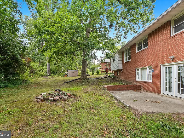 9017 Saint Andrews Pl — Photo 31