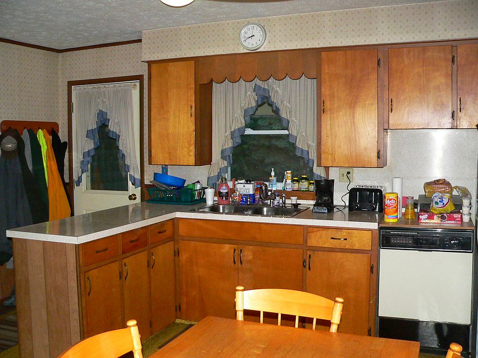 2nd image of 40 Brooklyn Hts