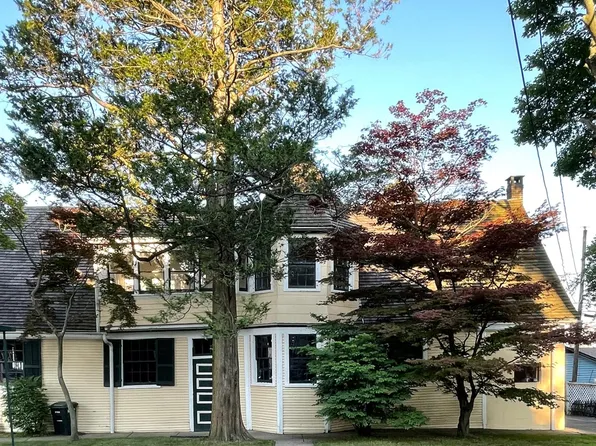 28 W Aspen St, Hazleton, PA 18201