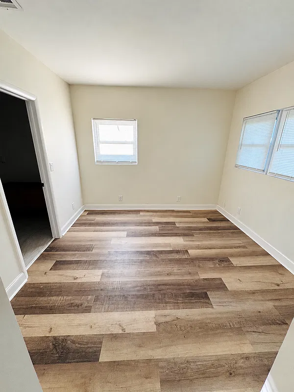 2 bed, 1.0 bath, 1275 sqft, $2,900 — Photo 4