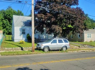 39 Fairview Ave, Hamden, CT 06514