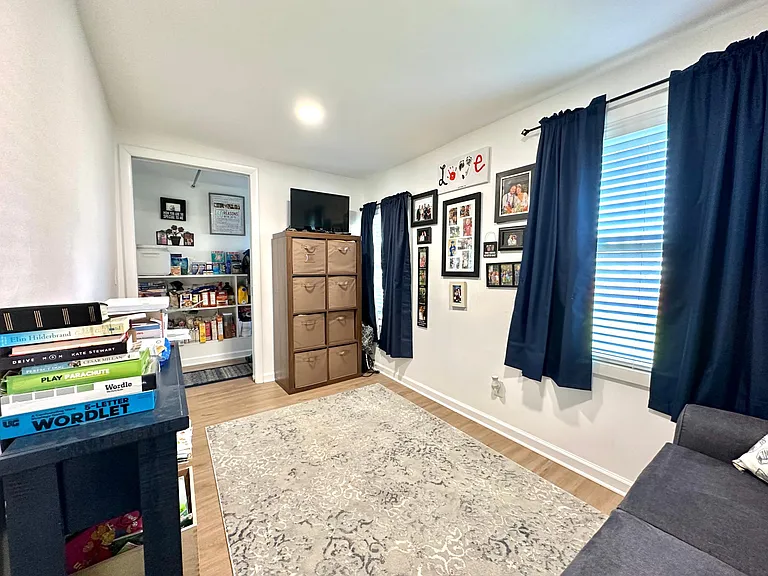 118 Kings Hwy #1 — Photo 12