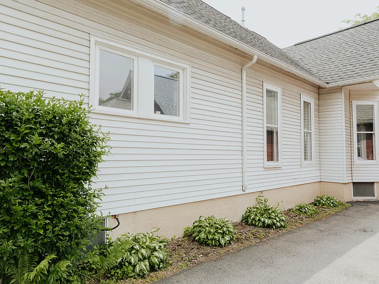 110 Field St — Photo 22