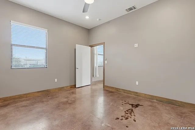 1542 N Alamo St #201 — Photo 14