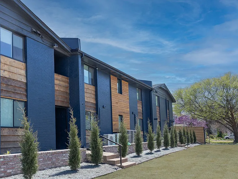 Atrium Apartments — Photo 49