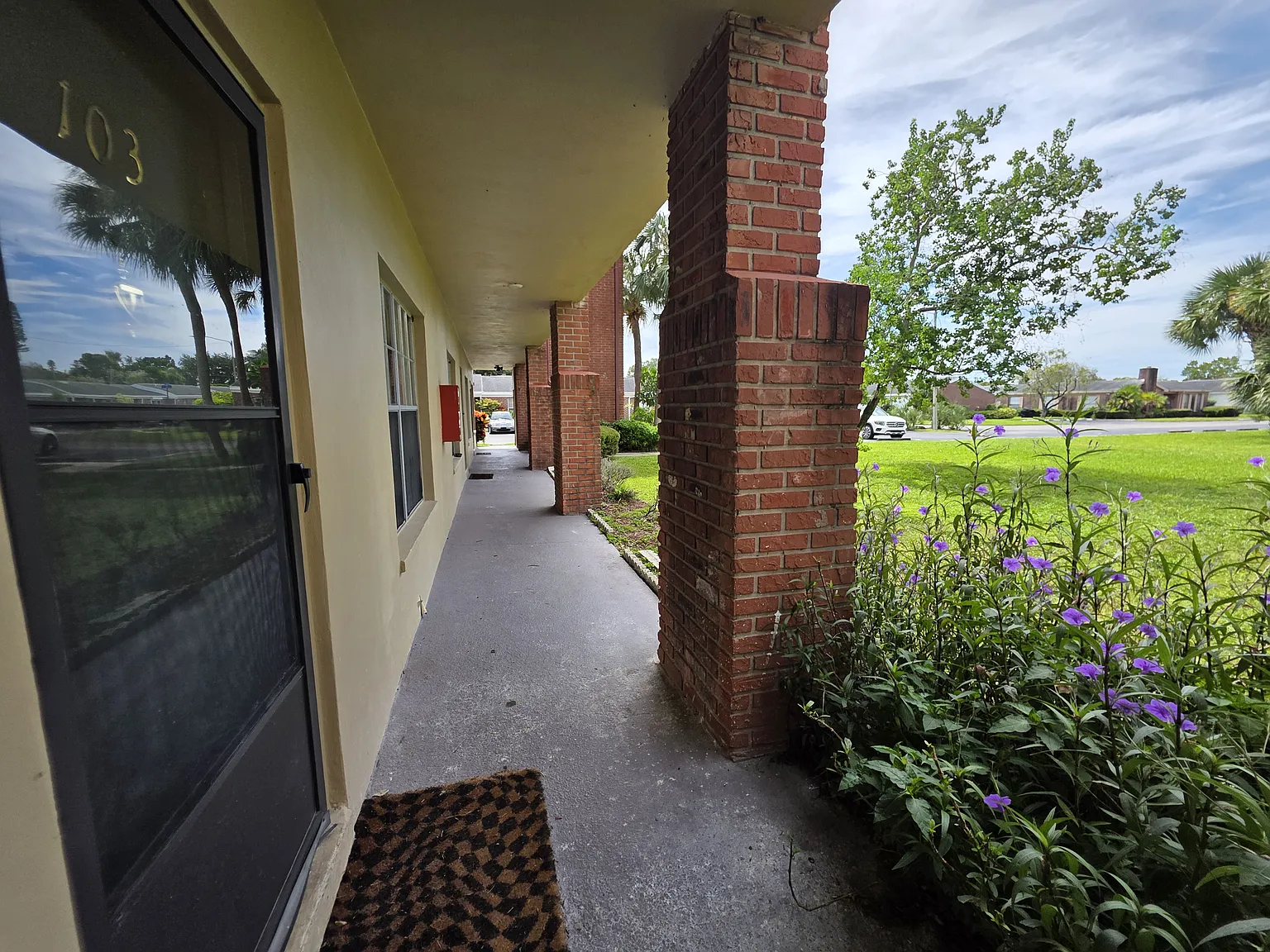 1 bed, 825 sqft, $1,675 — Photo 3