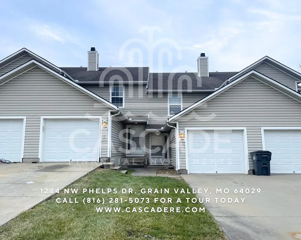 1286 NW Phelps Dr — Photo 1
