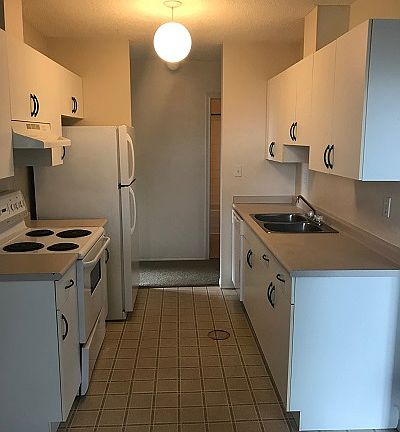 Original Kitchen 1