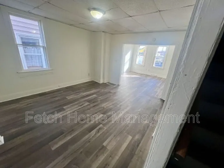 113 Arch St — Photo 3