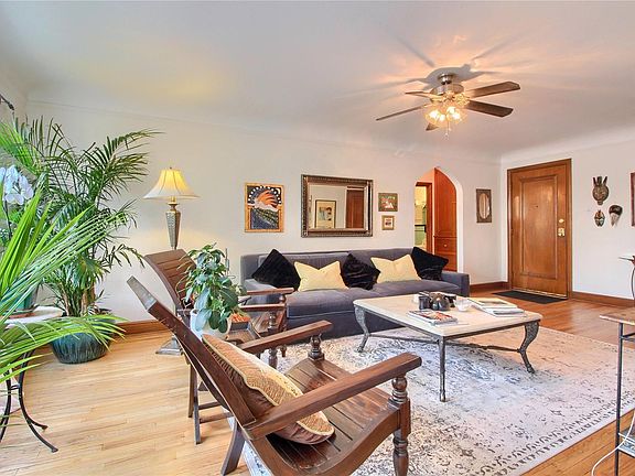 3rd image of 1060 N Washington St APT 204