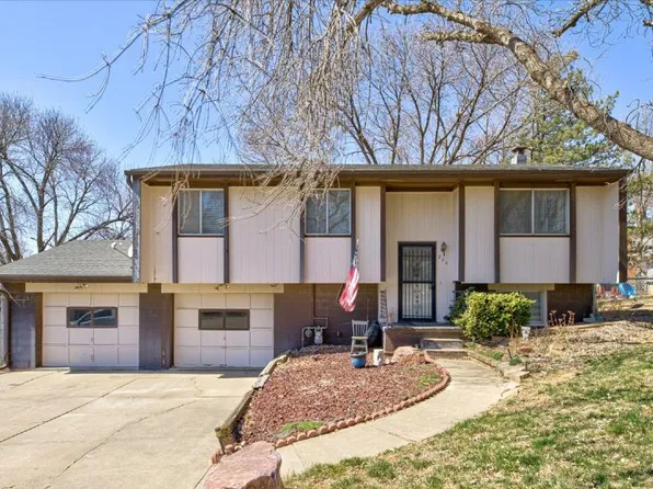 204 Woodlawn Ave, Glenwood, IA 51534