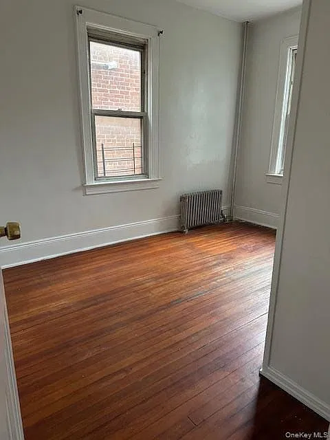 3 bed, 1.0 bath, 900 sqft, $3,500 — Photo 3