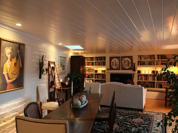 100 Ford Rd, Carmel Valley, CA 93924