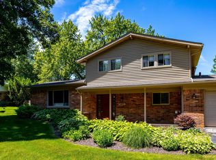 6457 Herbmoor St, Troy, MI 48098