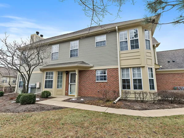 500 Pembrook Ct S, Crystal Lake, IL 60014