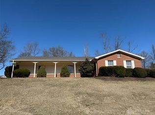 201 Winding Ridge Dr, Dayton, OH 45415