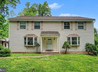 1460 Garnet Mine Rd, Garnet Valley, PA 19060