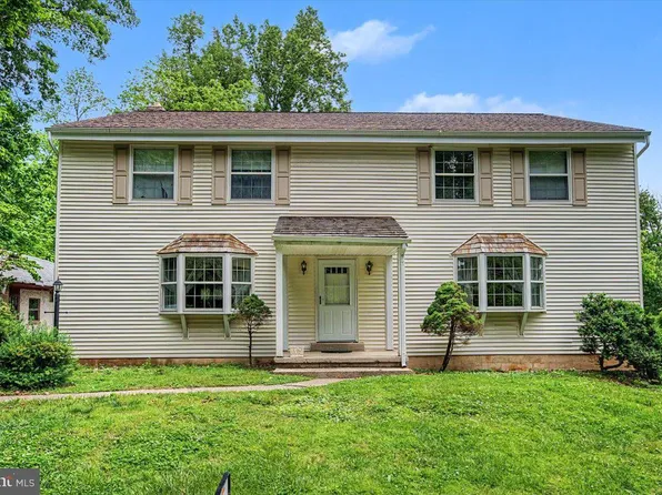 1460 Garnet Mine Rd, Garnet Valley, PA 19060