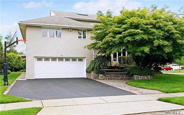 1st image of 27 Drury Ln