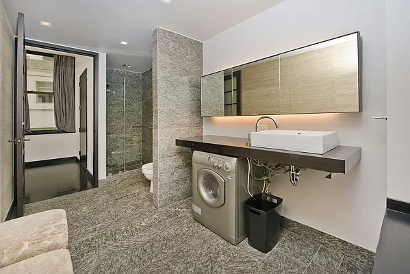 Rented by DYNY Inc | media 18