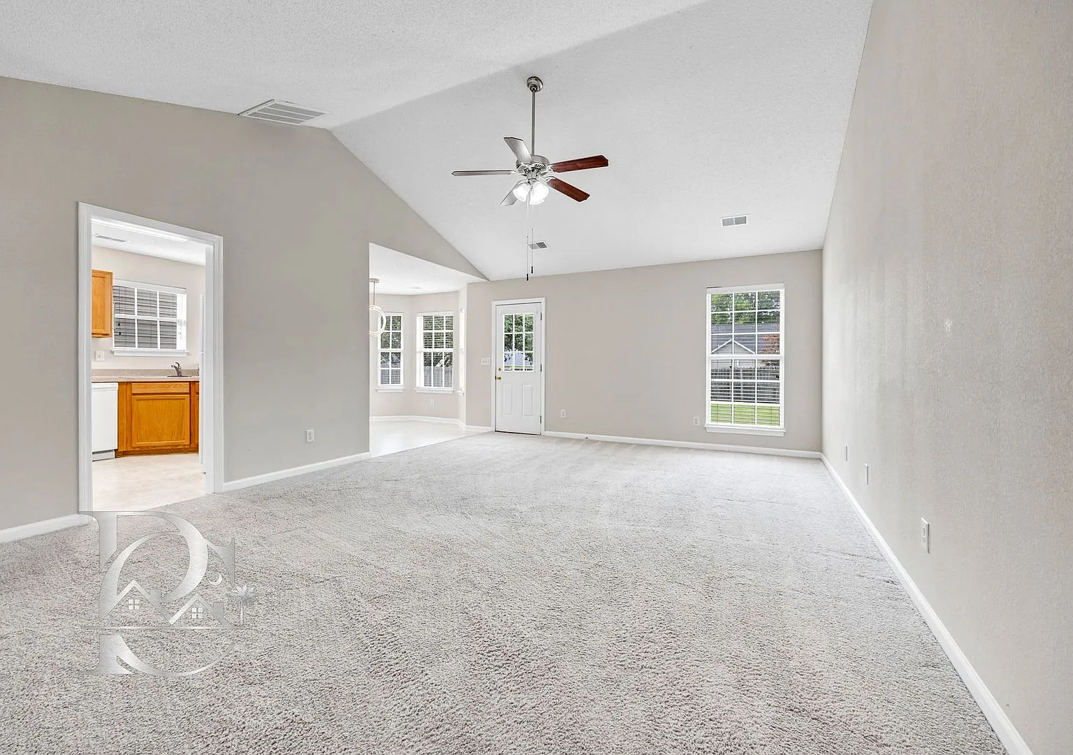 Charming Remodeled Home In Lexington's Parkside — Photo 4