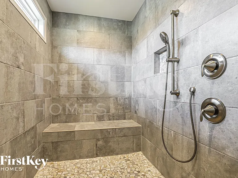 350 Prescott Dr — Photo 16