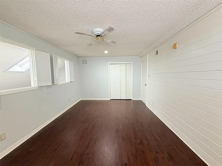 2535 Planters Row — Photo 20
