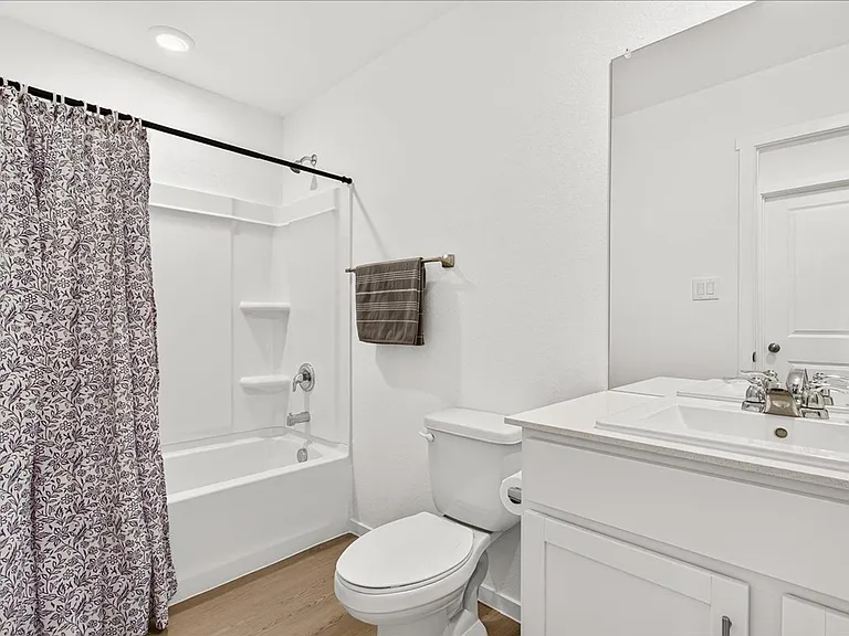 7909 Hathor Dr — Photo 32