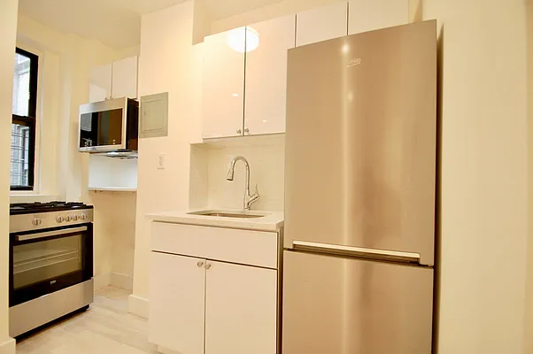 Rented by Bohemia Realty Group | media 4