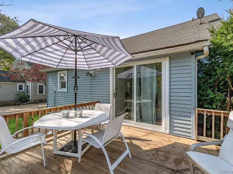 1385 Old Shipyard Ln — Photo 5