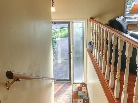 5th image of 6804 S 49th St