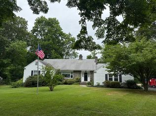 8 Nelson Place, Fairfield, CT 06825